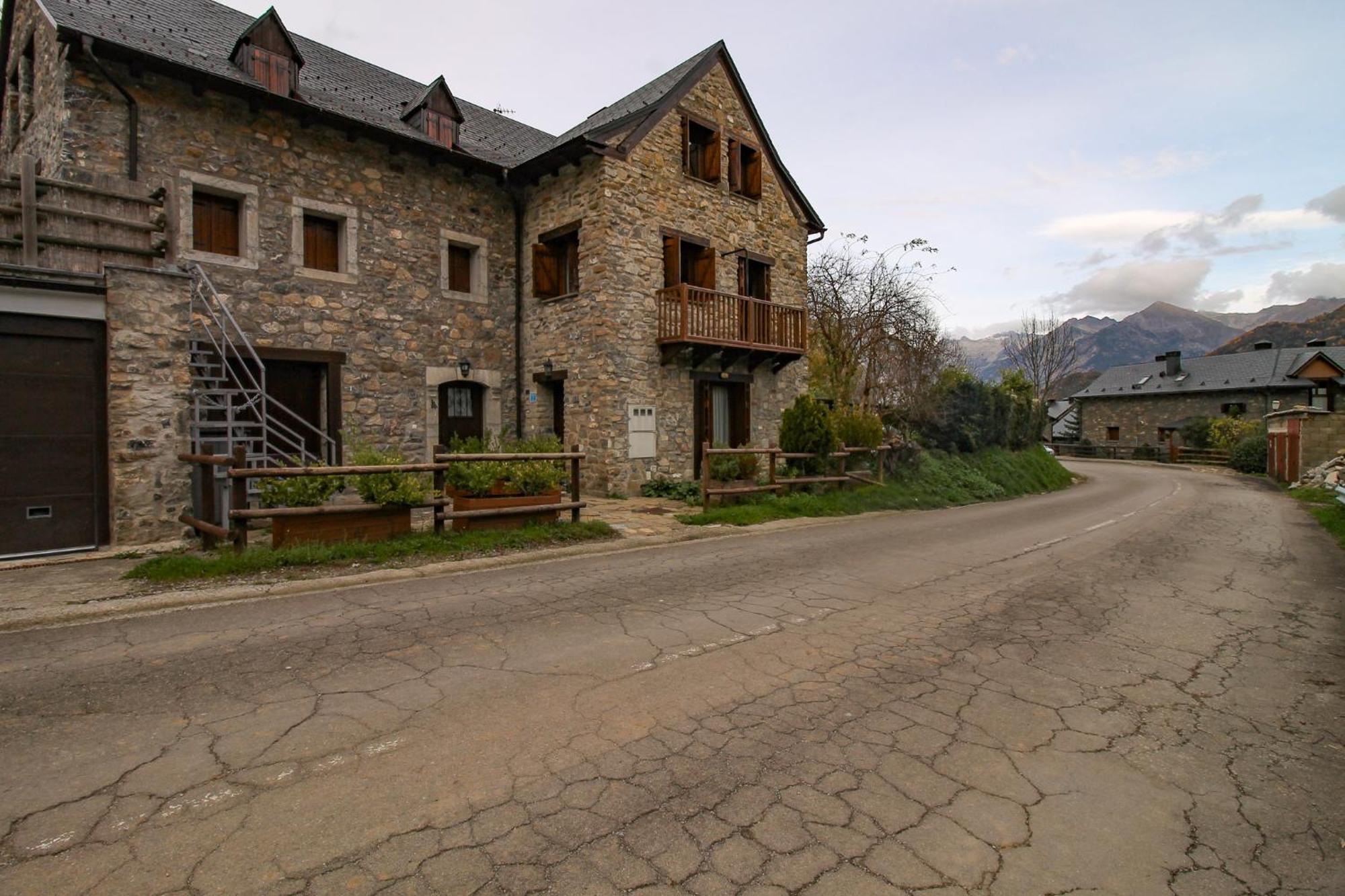 Cuniacha Villa Piedrafita de Jaca Exterior foto